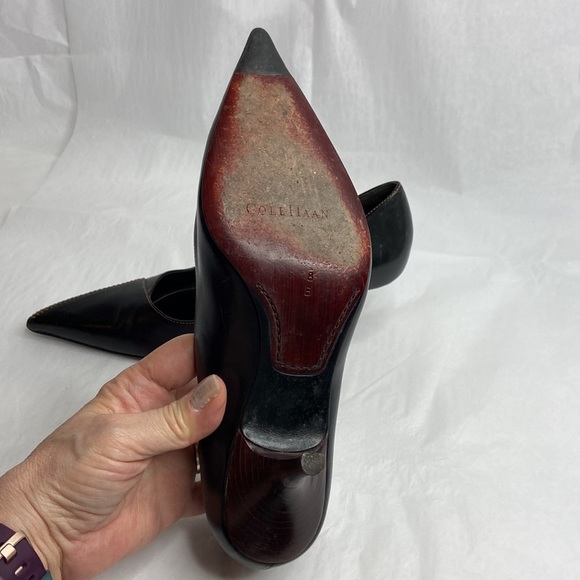 Cole Haan size 8 brown leather 2 1/2 inch pointy pumps great condition - Picture 10 of 12